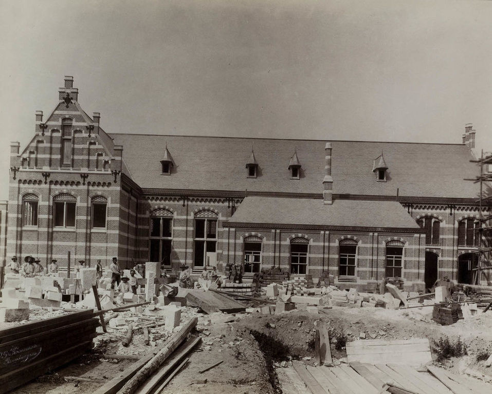 Nijmegen: 1892 stationsplein in aanleg