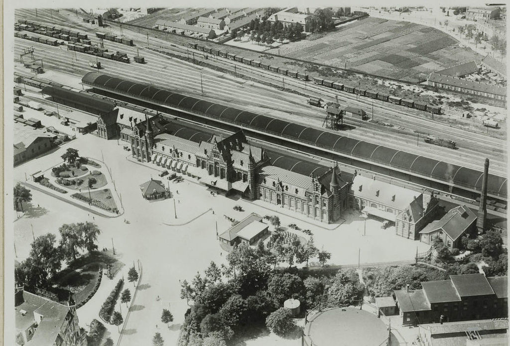 Nijmegen: 1925 luchtfoto station Nijmegen