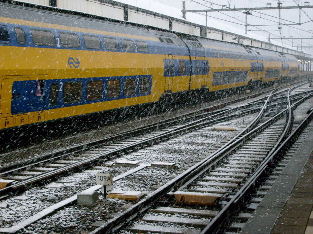 Nijmegen: sneeuw op station Nijmegen