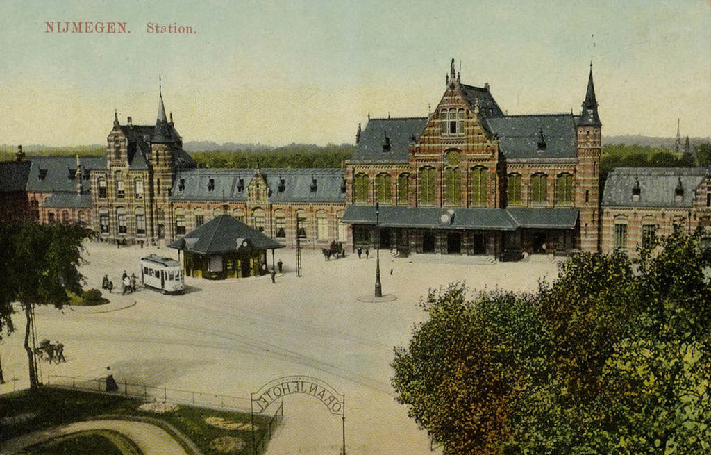 Nijmegen: station nijmegen met stationsplein 1910