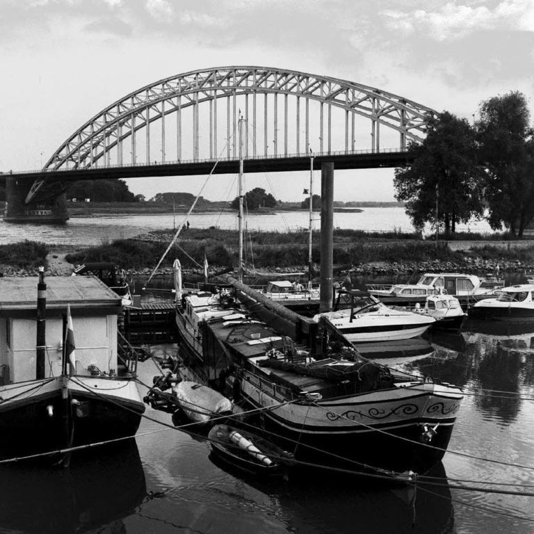 Nijmegen: De waalbrug in 1986