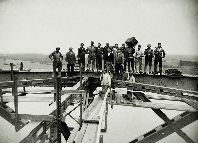 Nijmegen: De waalbrug in aanbouw 1934