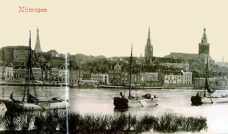De Waalkade (en de stad Nijmegen) gezien vanaf de andere kant van de rivier de Waal omstreeks 1928