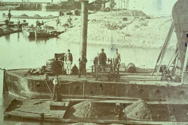 Nijmegen: Aanleg van de spoorbrug over de Waal. Foto uit circa 1875.