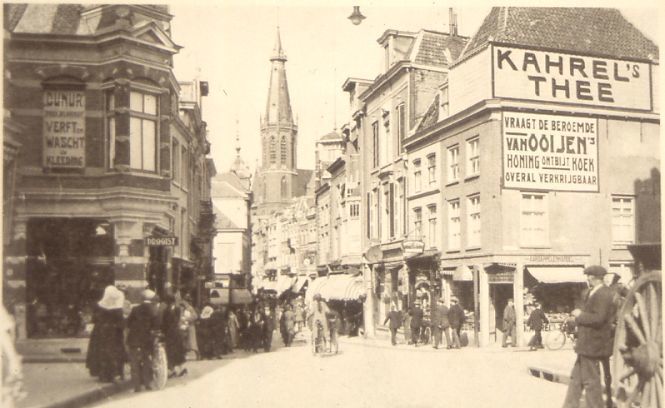 Nijmegen: Korte Molenstraat en Broerstraat vanuit de Molenstraat, omstreeks 1910.