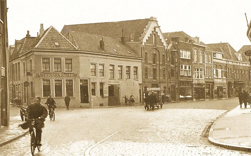 Nijmegen: De Ziekerstraat gezien vanaf de Zeigelbaan 1935