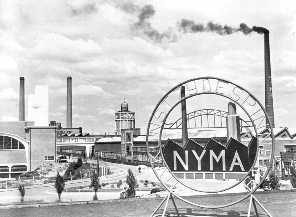 Nijmegen: De Nijma aan de Waaldijk was een heel bekende katoenfabriek (1930)