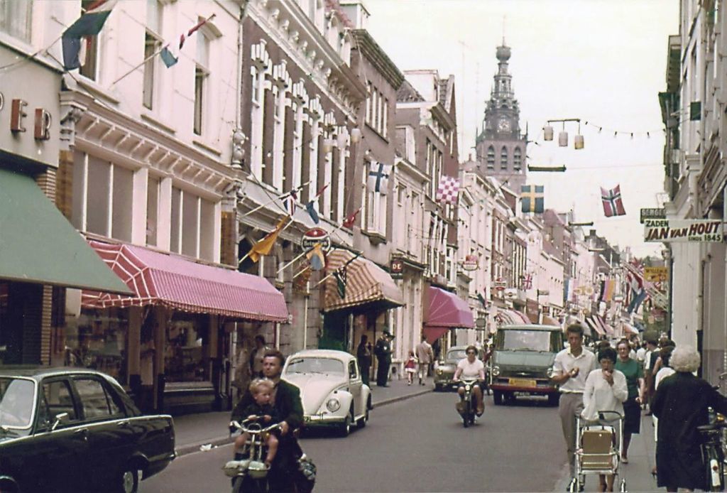 Nijmegen: De Hezelstraat 1976