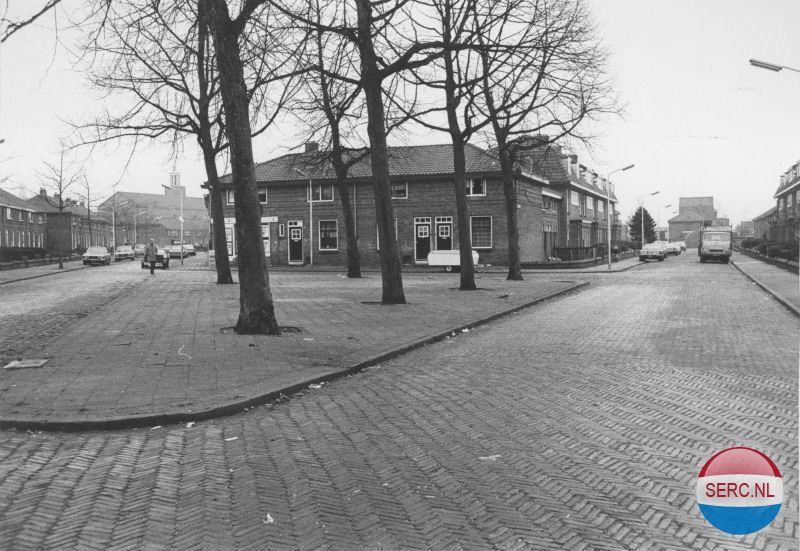 Nijmegen: De Ruusbroecstraat omstreeks 1980