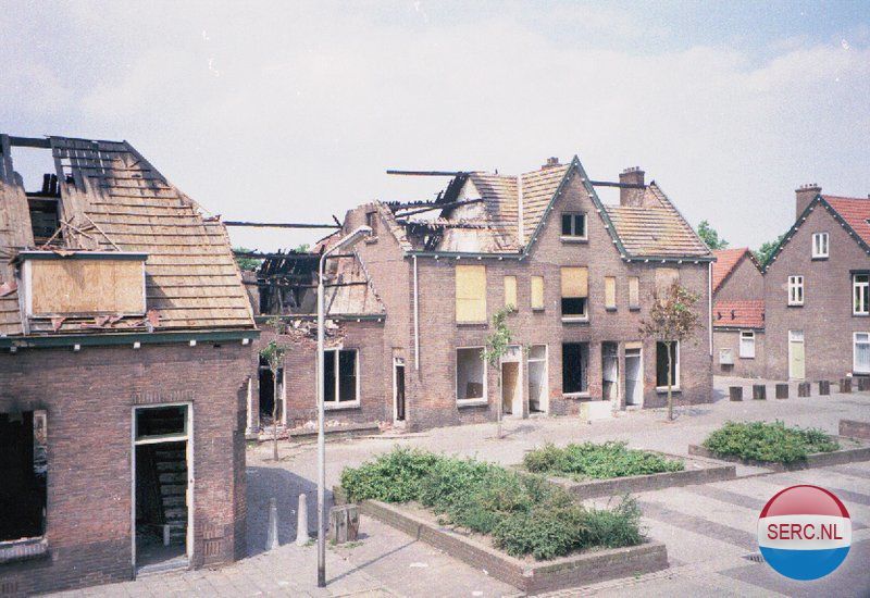 Nijmegen: Links de Jacob Catsstraat, rechts het Potgieterplein tijdens de sloop van het Willemskwartier medio jaren '80