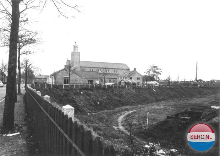 Nijmegen: De Tollensstraat omstreeks 1960 De Tollensstraat heette vroeger de Beltweg. Het was de weg naar de vuilnisstort. De Tollensstraat begrenst het spooremplacement (de Spoorkuil) aan de Willemskwartier-kant.