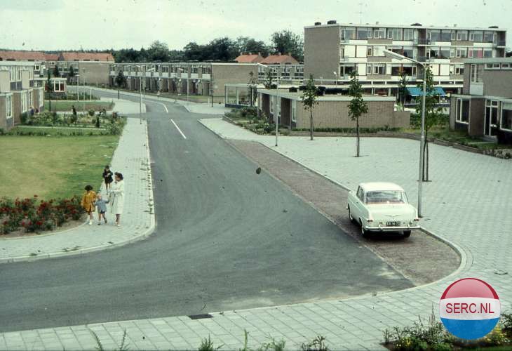 Nijmegen: De Gausstraat met in het verlengde de Galileistraat in de jaren 60