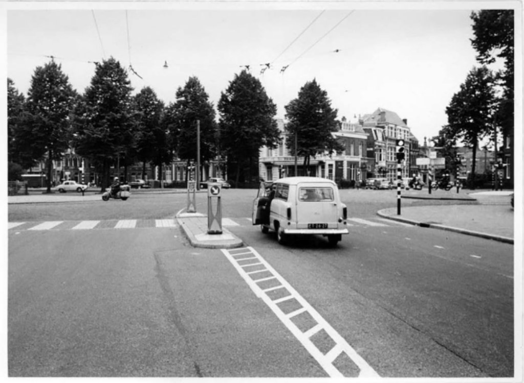 De Berg en Dalseweg met op de achtergrond de Canisiussingel in 1964