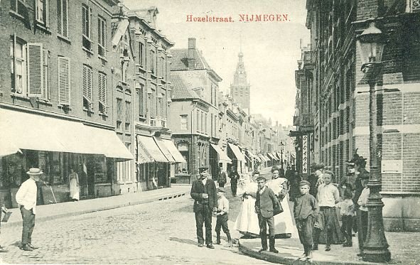 De Lange Hezelstraat omstreeks 1900