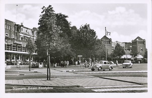 Het Keizer Karelplein omstreeks 1959