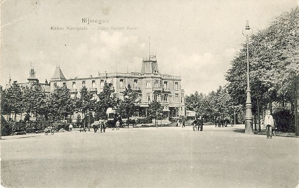 Het Keizer Karelplein omstreeks 1919