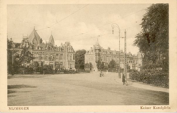 Het Keizer Karelplein omstreeks 1924