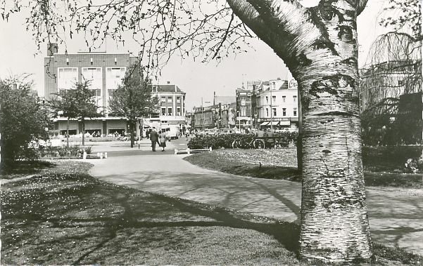 Het Keizer Karelplein omstreeks 1959