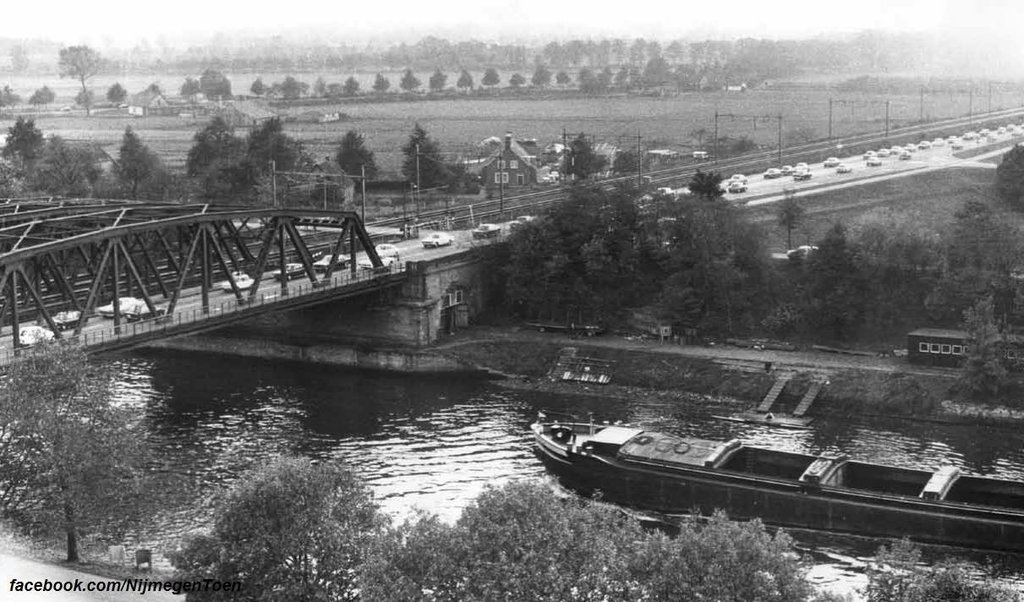 Nijmegen - De Wijchenseweg omstreeks 1965
