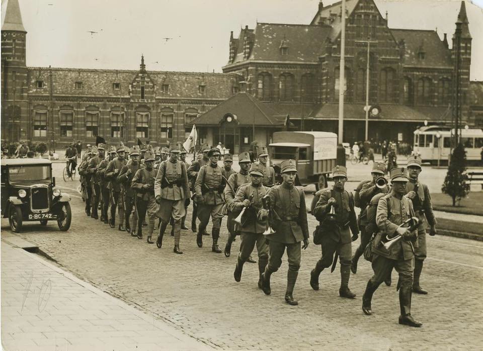 Nijmegen - Het Stationsplein in 1932