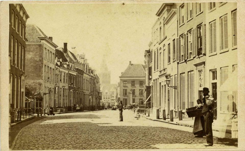 Nijmegen - De Burchtstraat in 1865
