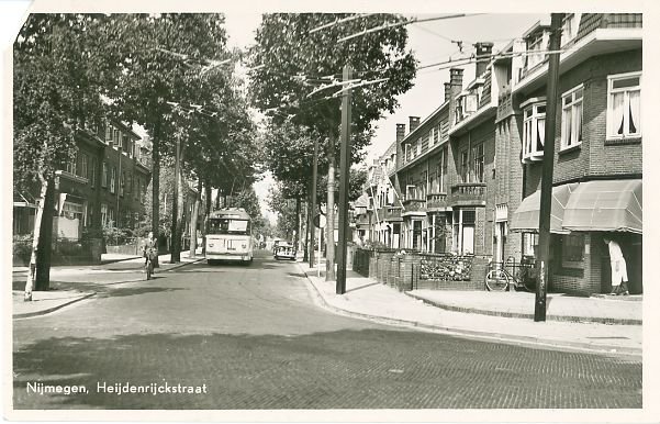 Nijmegen: De Heydenrijckstraat omstreeks 1959