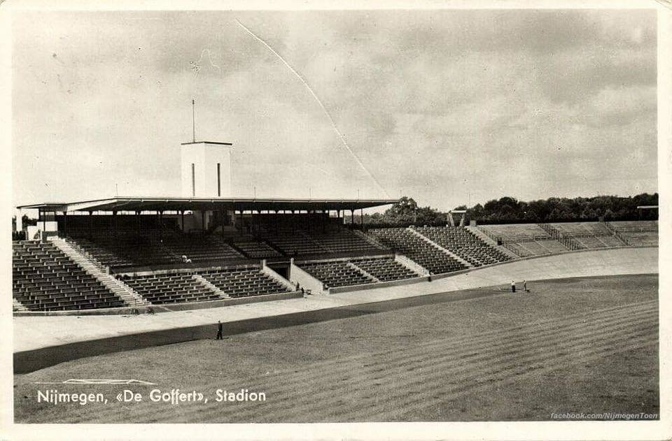 Het Goffert-Stadion in Nijmegen omstreeks 1951