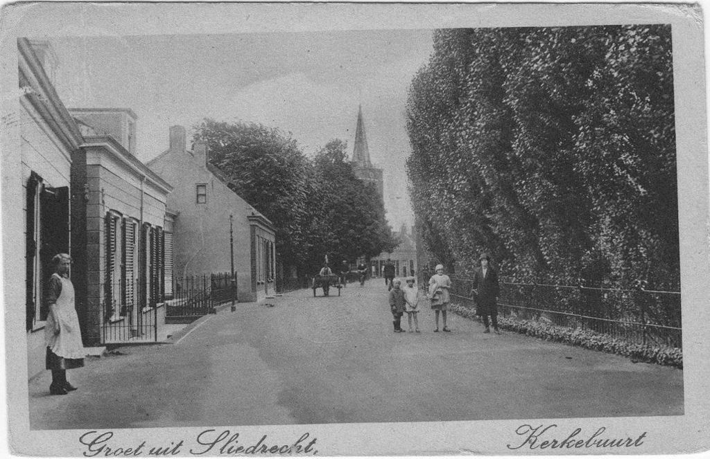 Kerkbuurt (west van de kerk) Sliedrecht