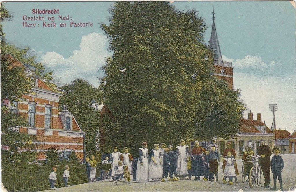 Kerkbuurt (west van de kerk) Sliedrecht