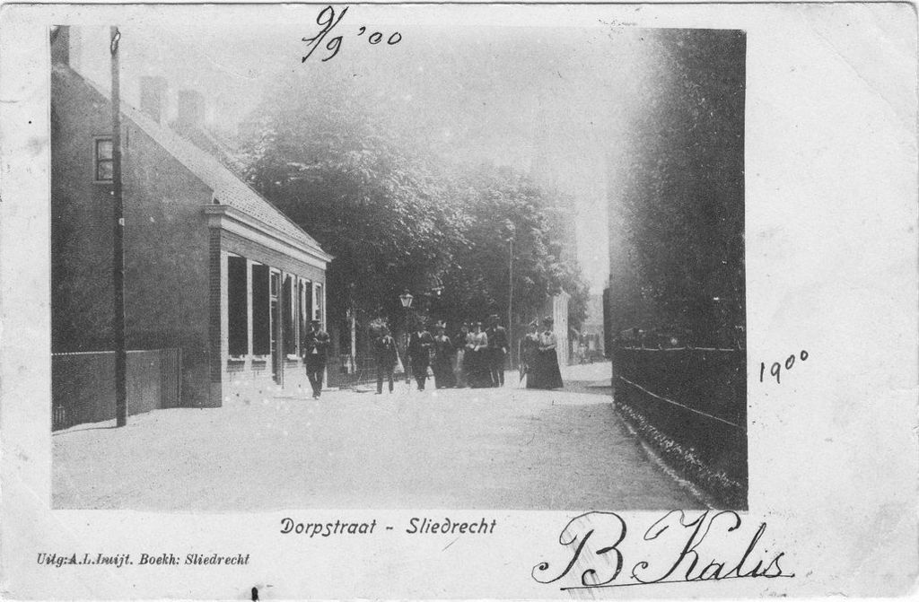 Kerkbuurt (west van de kerk) Sliedrecht